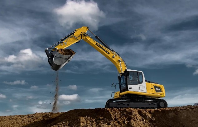 Alat Berat Liebherr R 920: Ekskavator yang Mendukung Kinerja Maksimal di Segala Medan